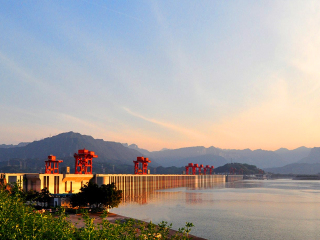 長(zhǎng)江三峽跟團(tuán)還是自由行_長(zhǎng)江三峽自由行還是跟團(tuán)好_長(zhǎng)江三峽旅游要多少錢跟團(tuán)