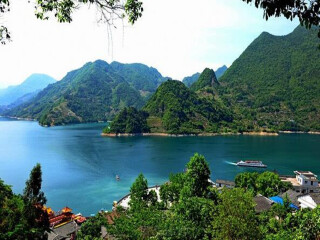 湖北三峽旅行團(tuán)自由行_10月湖北三峽旅游_去湖北三峽報(bào)團(tuán)多少錢(qián)