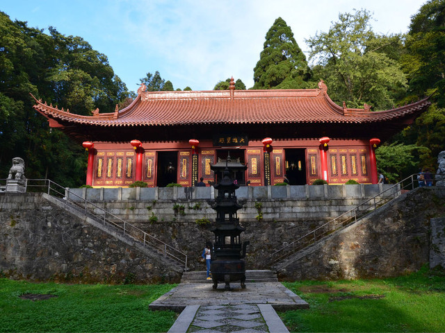 庐山黄龙寺 庐山黄龙寺,坐落于江西省九江