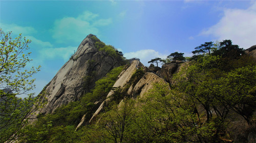  丹东-凤凰山旅游巴士1日游山高林茂,气势雄伟壮丽,四季景色各异