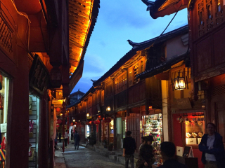 云南麗江九月旅游_云南麗江旅游要多少錢2021_旅游團(tuán)云南麗江