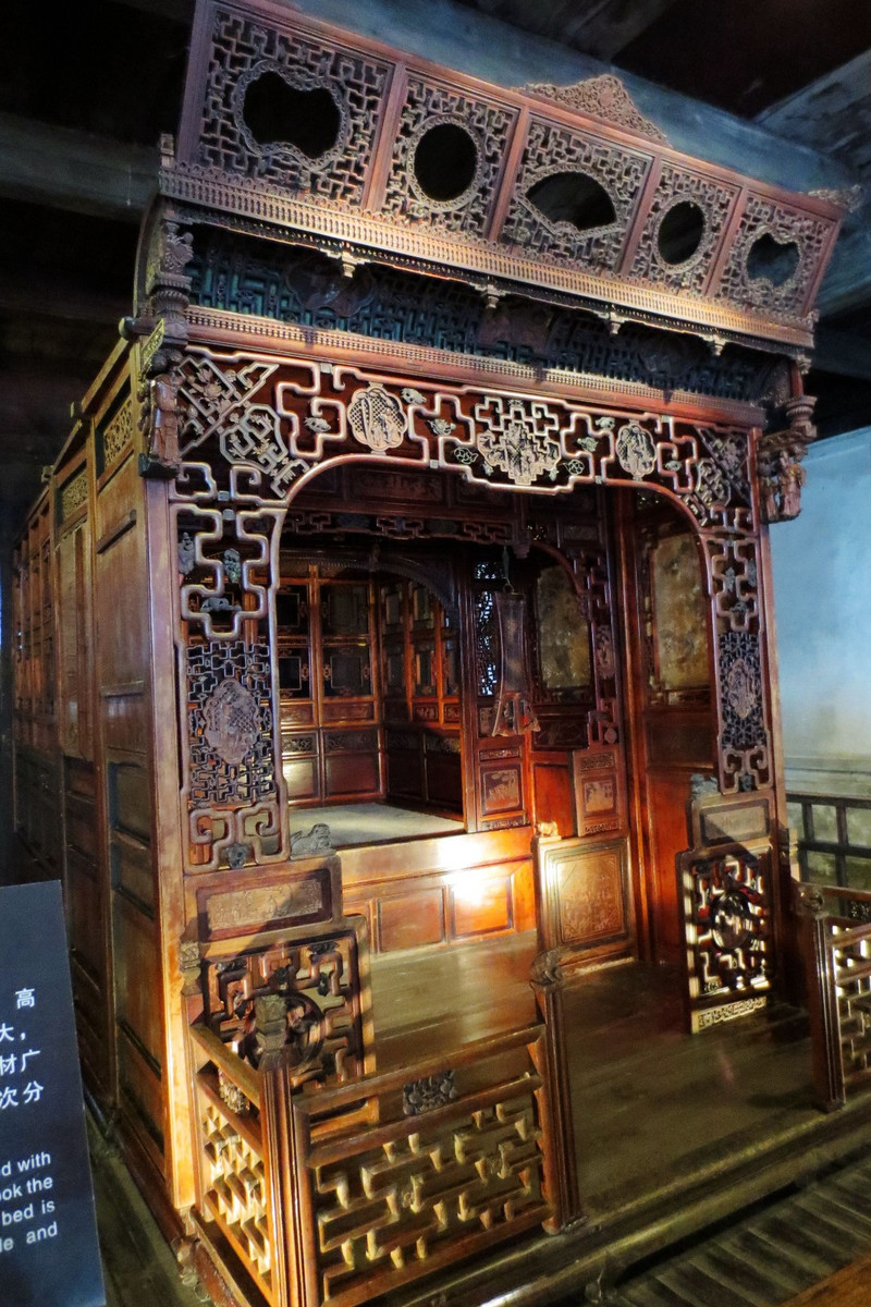 江南百床馆,是中国第一家专门收藏,展出江南古床的博物馆,当地人又称