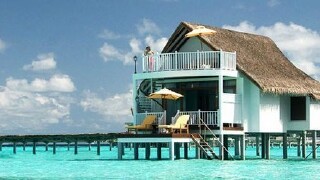 马尔代夫水上屋贵吗_马尔代夫水上屋好玩的地方_马尔代夫水上屋在哪