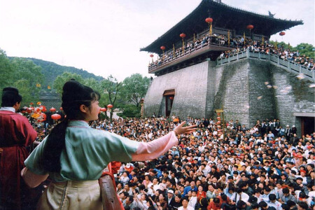 <杭州1日游>西湖游船，登雷峰塔，可自选宋城千古情0购物专车专导贴心服务