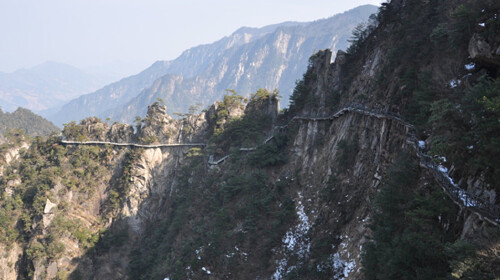 青山云海电视墙