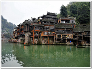 湖南張家界游跟團(tuán)多少錢_深圳到湖南張家界旅游報(bào)價(jià)_湖南張家界旅游最佳路線