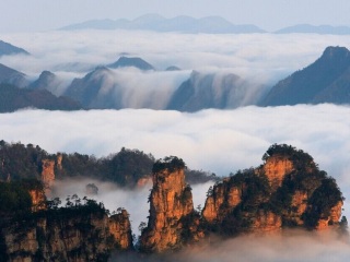 湖南鳳凰古城旅游組團(tuán)_湖南鳳凰古城九月旅游_2021年湖南鳳凰古城旅游團(tuán)報(bào)價(jià)