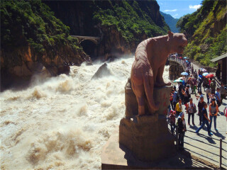 云南瀘沽湖旅游報價_以往國慶云南瀘沽湖游價格_云南瀘沽湖旅游花費一般多少