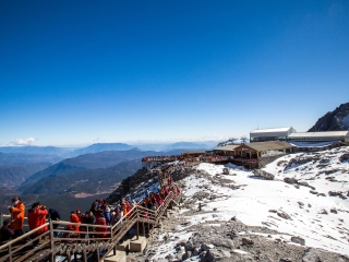 去云南香格里拉游要多少錢_旅游團云南香格里拉_云南香格里拉跟團游與自由行