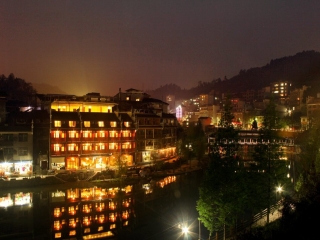 张家界旅游最佳路线_深圳包团张家界旅游价格_邮轮张家界旅游
