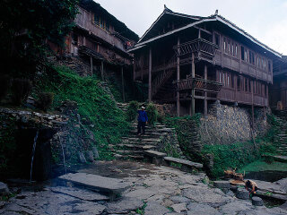 貴州旅游花多少錢_貴州九月旅游_貴州游跟團多少錢