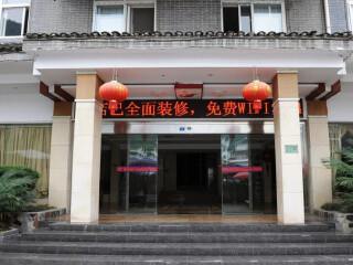 湖南張家界旅游要多少錢跟團(tuán)_湖南張家界八月份旅游_湖南張家界半自由行