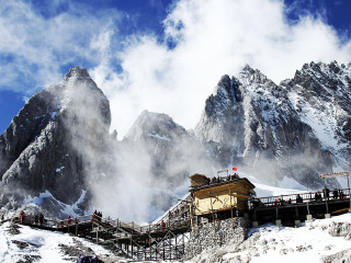 去云南玉龍雪山靠譜的旅行團_暑假云南玉龍雪山游價格_云南玉龍雪山跟團游與自由行