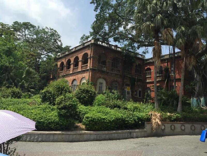【高中毕业v高中】深圳,一个够让人放飞环境厦门高中宿舍好心灵的图片