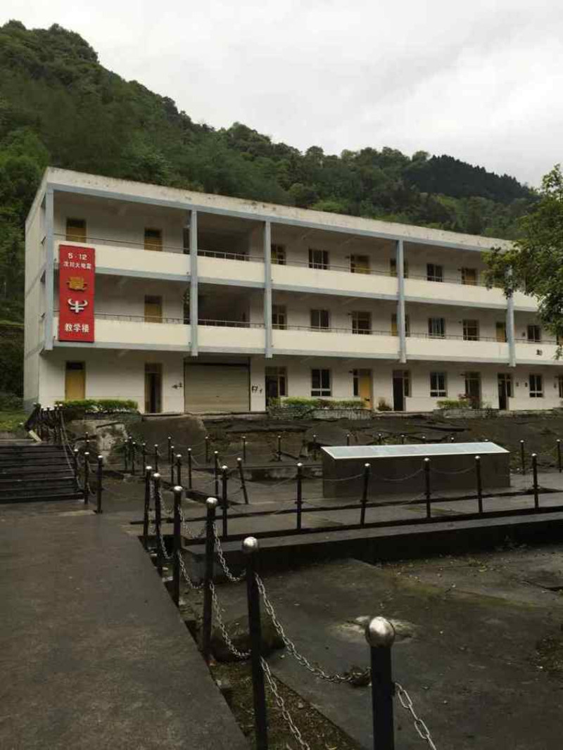 这里有最牛教学楼,这里是四川彭州白鹿镇_彭州市动态