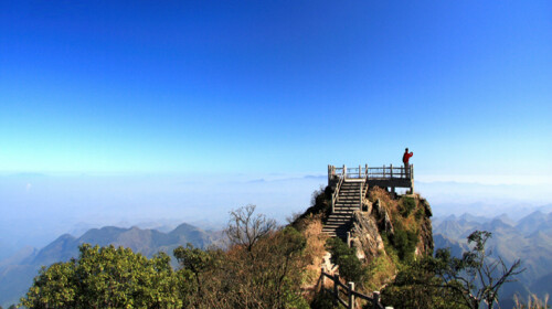 莽山森林温泉 郴州                      行程描述 早餐后参观天台