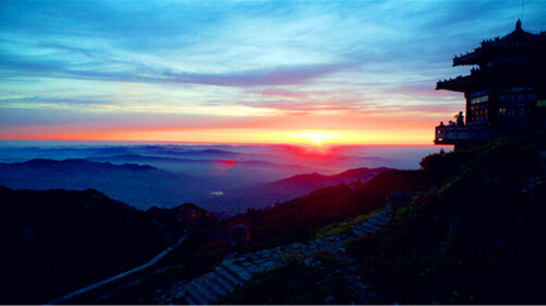 <曲阜三孔-泰山-济南趵突泉-大明湖新区-泉