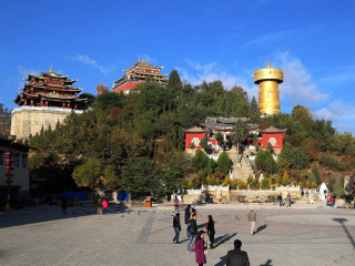 云南麗江旅游價(jià)格多少跟團(tuán)_云南麗江旅游團(tuán)報(bào)價(jià)_組團(tuán)去云南麗江