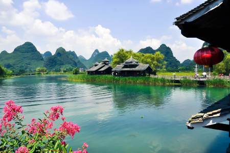 <桂林-阳朔-漓江-银子岩-遇龙河-世外桃源3日游>广州往返，漓江游船，品60标澳门酒家，三5A齐游，20元背景，伴手礼