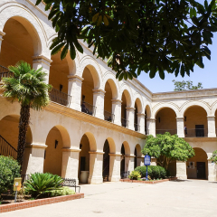 巴尔博亚公园的#旅图换旅费# #建筑# #公园#