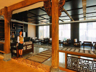 张家界旅游跟团需多少钱_张家界十一旅游团_春节跟团张家界旅游