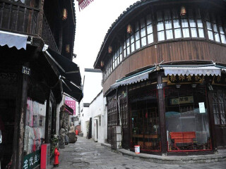 旅行團(tuán)杭州烏鎮(zhèn)游_杭州烏鎮(zhèn)游跟團(tuán)多少錢2021_杭州烏鎮(zhèn)報(bào)團(tuán)多少錢