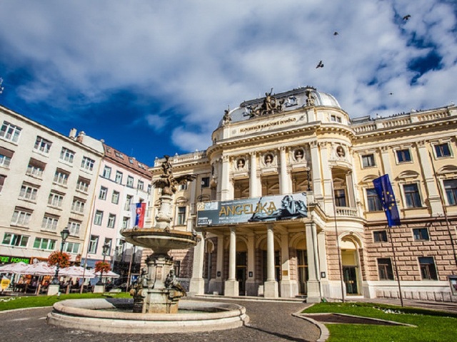 <东欧河轮4国12日-5国13日游