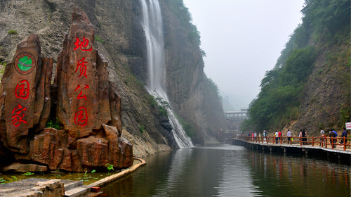  江南水乡三河古镇-大别山石窟-大别山风情谷赏春2日游>一山一镇一