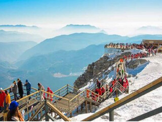 去云南麗江靠譜的旅行團(tuán)_現(xiàn)在去云南麗江旅游多少錢_報(bào)團(tuán)去云南麗江多少錢