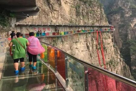 十渡东湖港玻璃栈道1日游门票全含,玩转漂流之王,尽