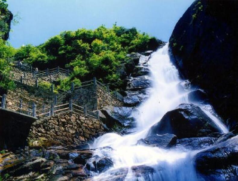 大明山-龙井峡皮筏漂流-浙西大龙湾2日游含370元大门票 宿趣味农家