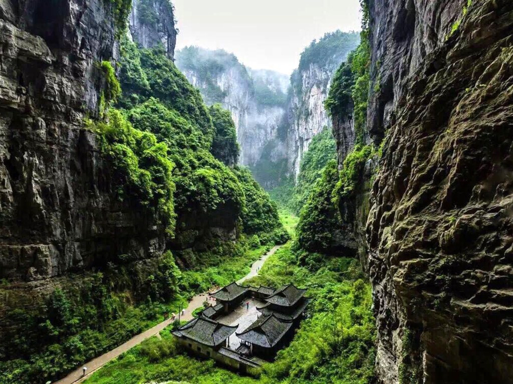  恩施大峡谷-土司城-女儿城-重庆武隆-天生三桥-仙女山森林公园动车4