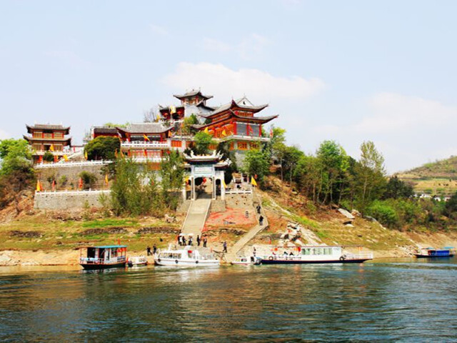流水古镇是巴山的一个有名气的小镇,它过去叫流水店,在安康县和紫阳县图片