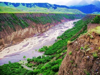 2021年新疆旅游團(tuán)報(bào)價(jià)_新疆游 旅行團(tuán)_新疆旅游多少錢