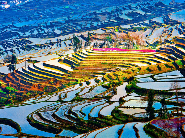 东川区人口_2012年4月 一个人走云南东川红土地 石林和元阳梯田图片(3)