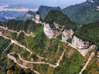 湖南張家界旅游團(tuán)報(bào)價(jià)2021_去湖南張家界游要多少錢_到湖南張家界旅游
