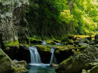 貴州高端品質(zhì)旅游團(tuán)_到貴州旅游多少錢_貴州私人定制旅游