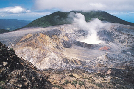 15日游>日月金字塔 乘马车参观龙舌兰庄园 巴拉德罗海滩 阿雷纳火山