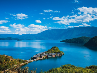 云南瀘沽湖旅游團(tuán)報(bào)價(jià)_跟團(tuán)云南瀘沽湖旅游價(jià)格表_云南瀘沽湖自由游價(jià)格多少
