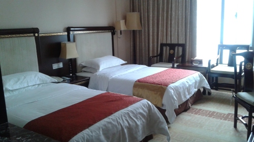 <桂林-大圩古镇-冠岩-竹筏漓江-遇龙河火车