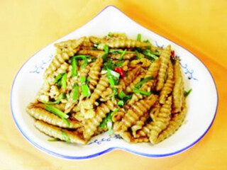 甘肅敦煌游報(bào)價(jià)_旅游團(tuán)甘肅敦煌_甘肅敦煌旅游多少錢(qián)一個(gè)人