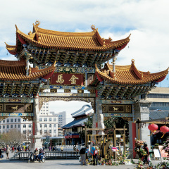金马碧鸡坊