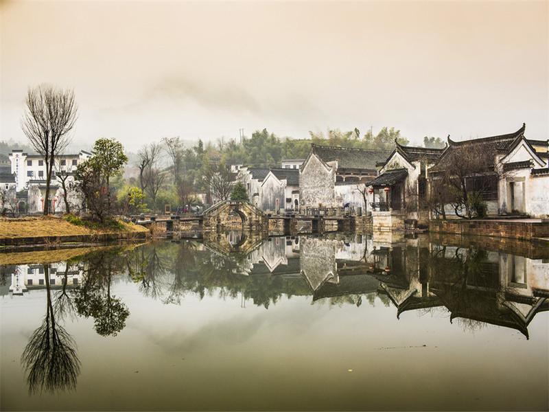 香溪漂流-呈坎古镇-水墨宏村-屯溪老街2日游