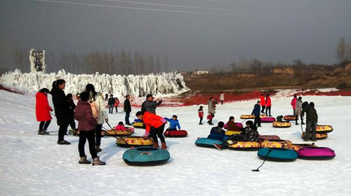  狼牙山雪魔方嬉雪乐园汽车1日游>天天发团