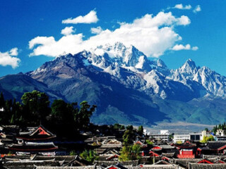 跟團(tuán)云南麗江游價(jià)格_云南麗江八月份旅游_云南麗江旅游費(fèi)用多少