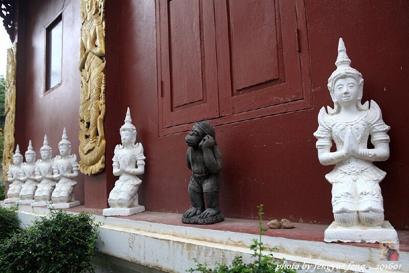 tips:1,洛柯寺所在的loi khro rd.