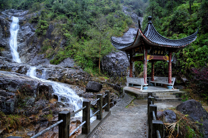 初遇石雕城,心系千丝岩