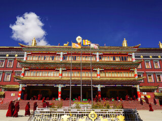 四川八月份旅游_四川跟團(tuán)還是自由行_四川旅游團(tuán)報(bào)價(jià)