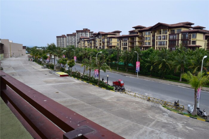 万宁首创奥特莱斯世界名牌折扣店游记