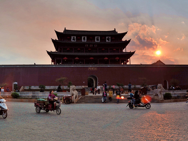 建水人口有多少人_来云南建水旅游,必打卡五大景点,历史悠久风景美(2)